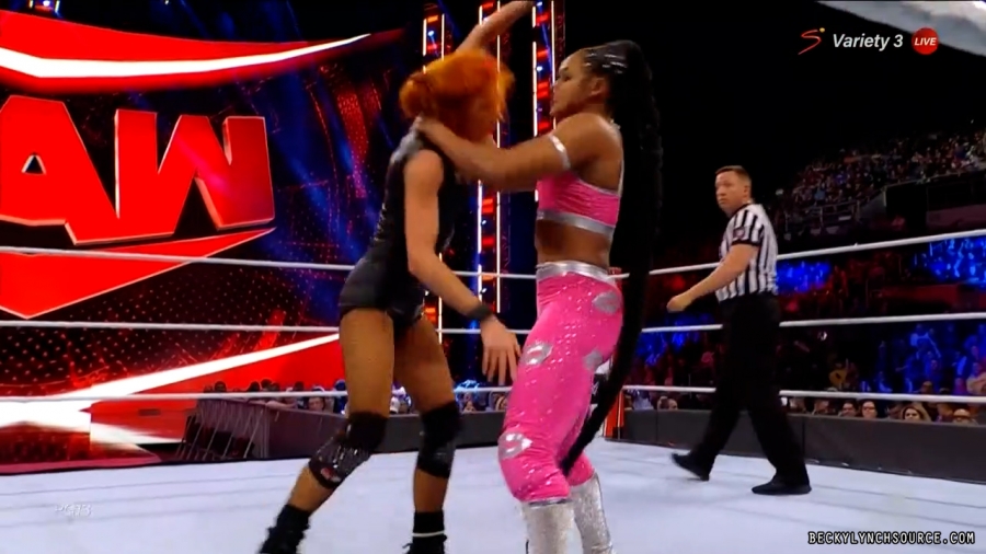 beckyraw20211101_00_17_27_15_Still1514.jpg