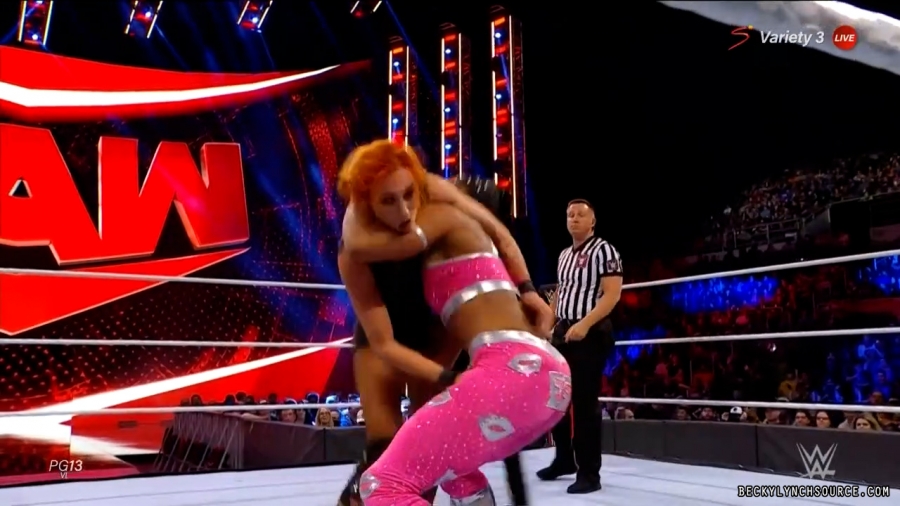 beckyraw20211101_00_17_28_15_Still1516.jpg