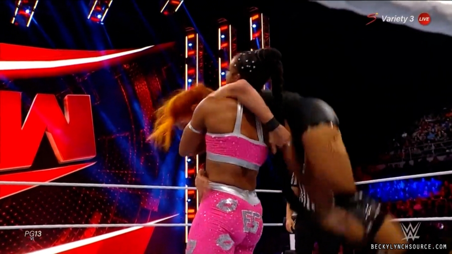 beckyraw20211101_00_17_30_00_Still1519.jpg