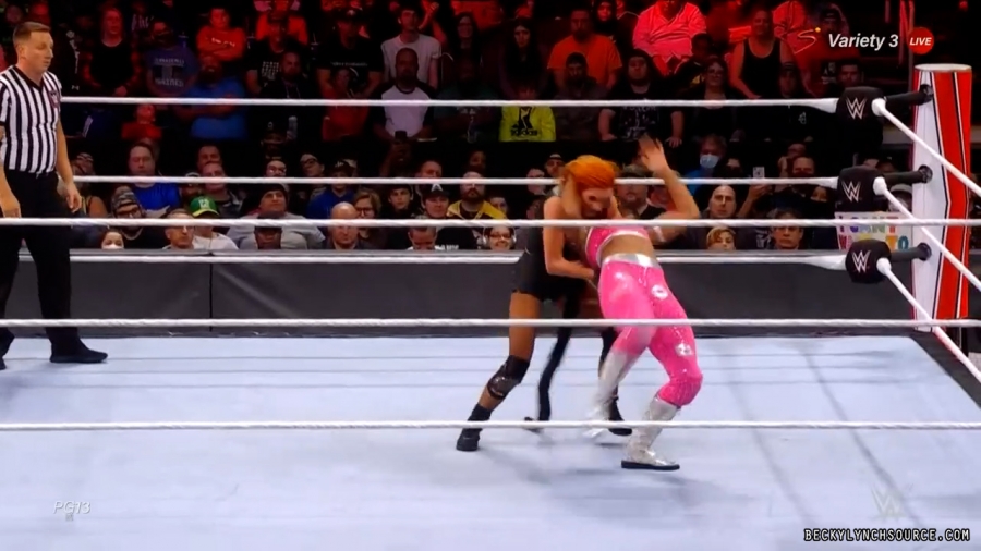 beckyraw20211101_00_17_31_15_Still1522.jpg