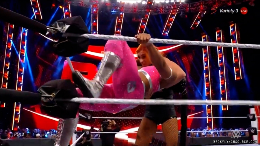 beckyraw20211101_00_17_35_00_Still1529.jpg