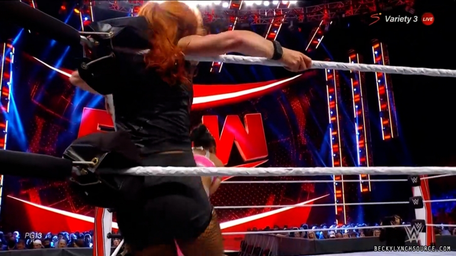 beckyraw20211101_00_17_42_00_Still1543.jpg