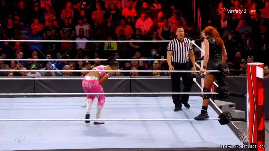 beckyraw20211101_00_17_43_15_Still1546.jpg