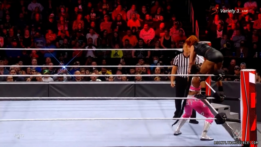beckyraw20211101_00_17_53_00_Still1565.jpg