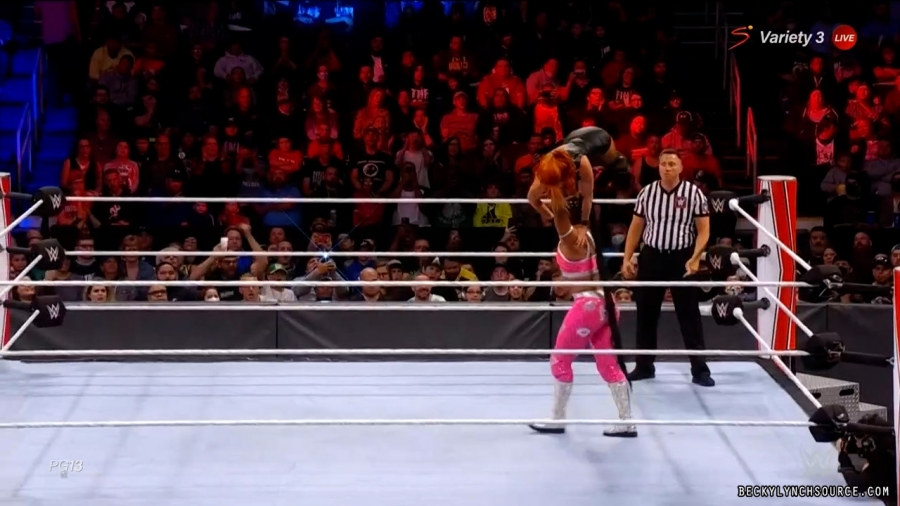 beckyraw20211101_00_17_58_15_Still1576.jpg