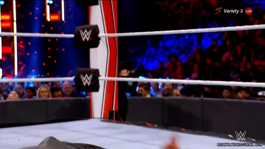 beckyraw20211101_00_18_33_15_Still1636.jpg