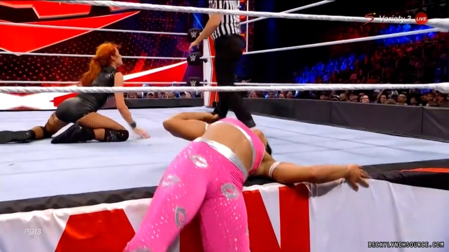 beckyraw20211101_00_18_35_00_Still1639.jpg