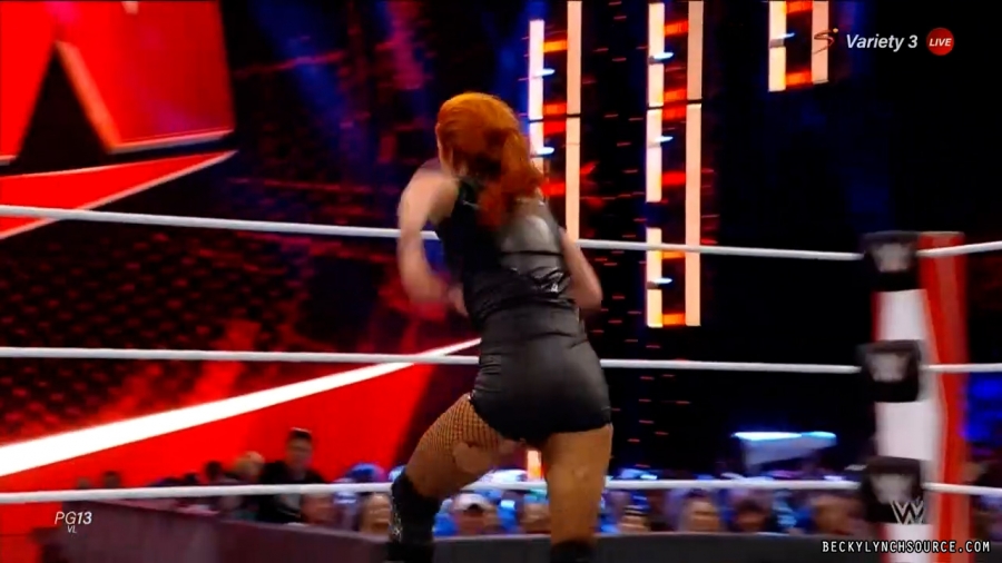 beckyraw20211101_00_19_00_15_Still1690.jpg