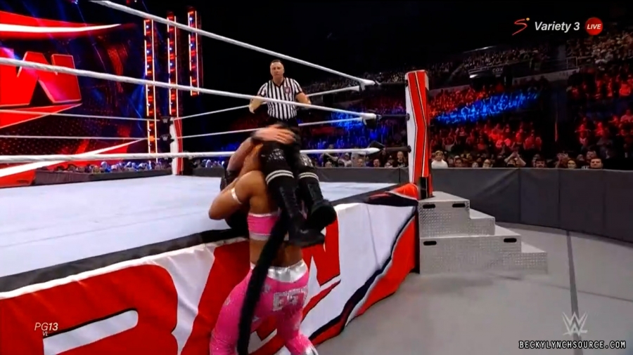 beckyraw20211101_00_19_04_15_Still1698.jpg