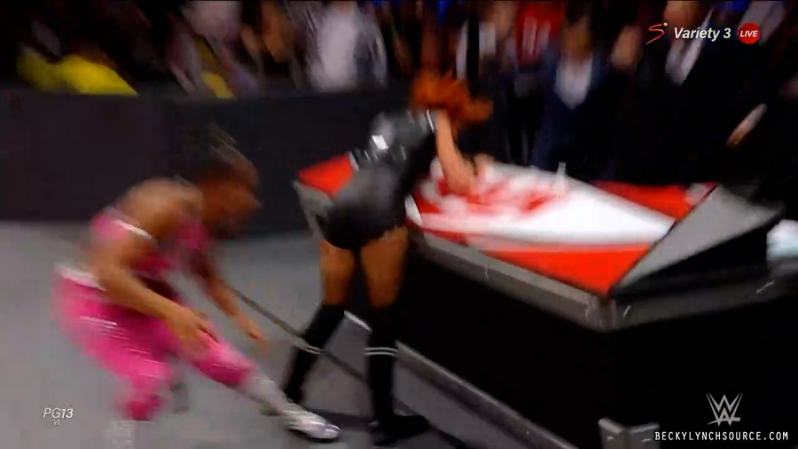 beckyraw20211101_00_19_08_15_Still1706.jpg
