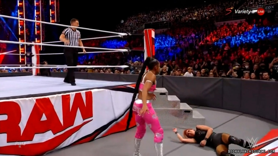 beckyraw20211101_00_19_11_15_Still1712.jpg