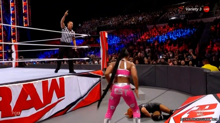 beckyraw20211101_00_19_14_00_Still1717.jpg