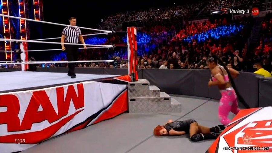 beckyraw20211101_00_19_15_00_Still1719.jpg