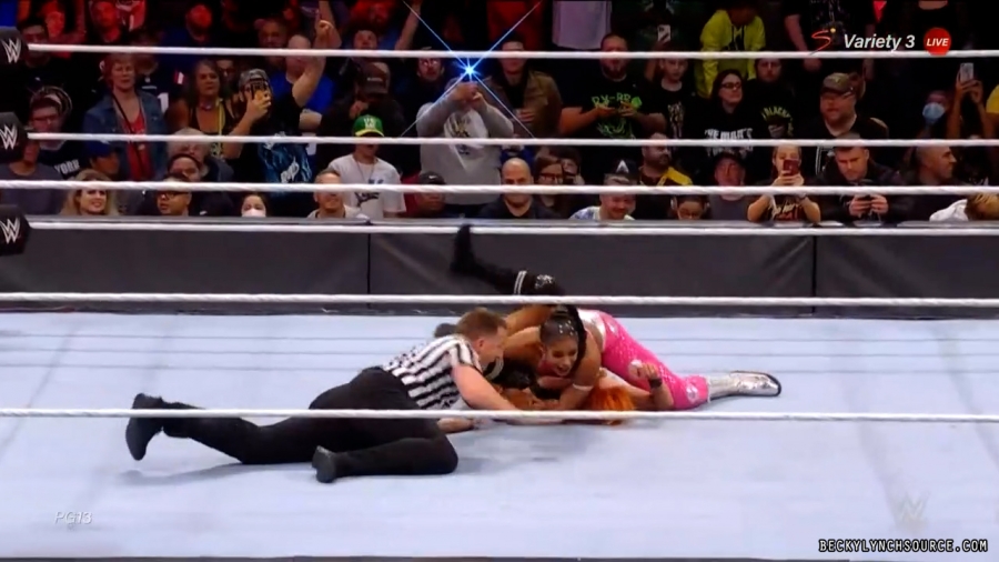 beckyraw20211101_00_19_24_15_Still1737.jpg