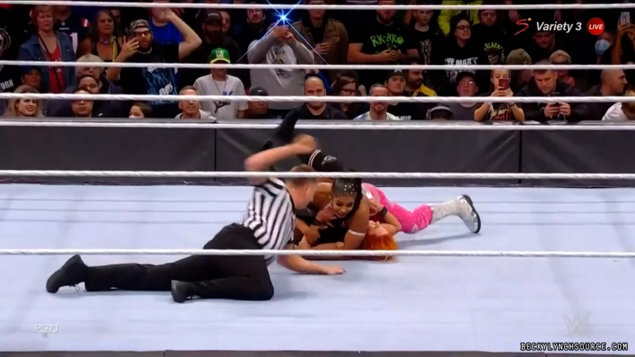 beckyraw20211101_00_19_25_00_Still1738.jpg