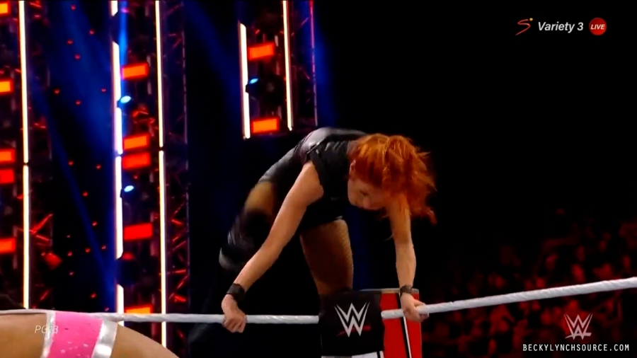beckyraw20211101_00_19_45_05_Still1768.jpg