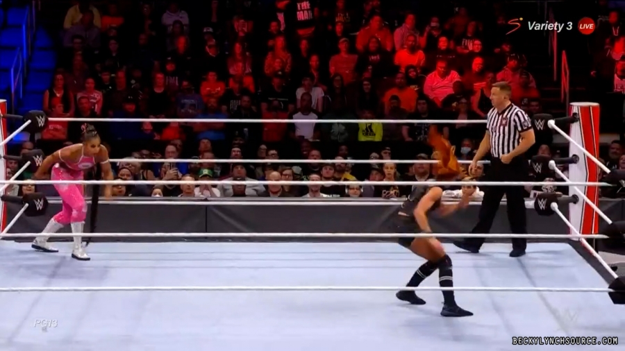beckyraw20211101_00_19_49_15_Still1776.jpg