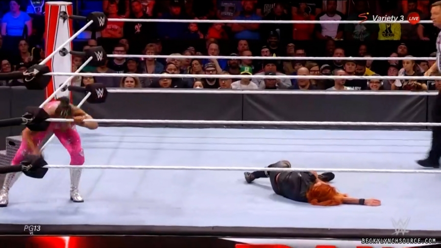 beckyraw20211101_00_20_08_00_Still1808.jpg