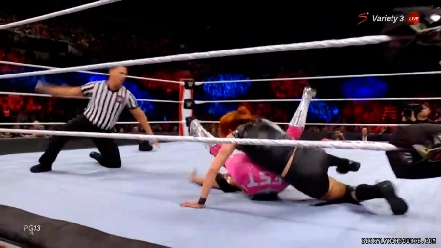 beckyraw20211101_00_20_40_15_Still1853.jpg