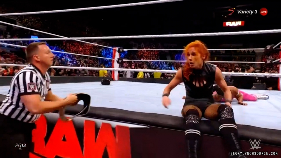 beckyraw20211101_00_20_52_15_Still1869.jpg