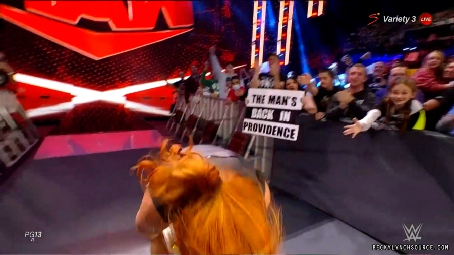 beckyraw20211101_00_21_12_15_Still1886.jpg