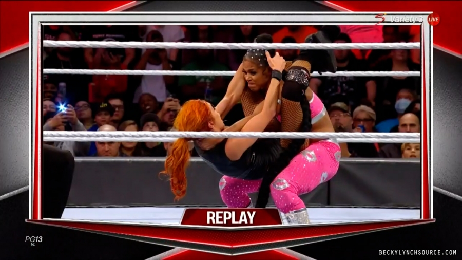 beckyraw20211101_00_21_26_00_Still1904.jpg