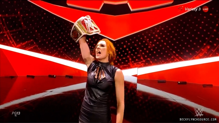 beckyraw20211101_00_22_22_15_Still1984.jpg