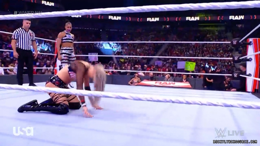 beckyraw20211108_00_06_13_00_Still215.jpg