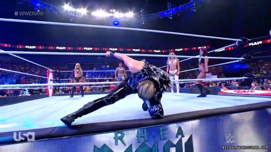beckyraw20211108_00_08_40_15_Still242.jpg
