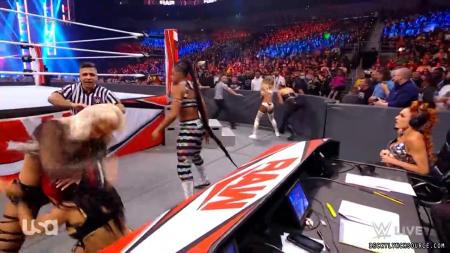 beckyraw20211108_00_09_58_15_Still311.jpg