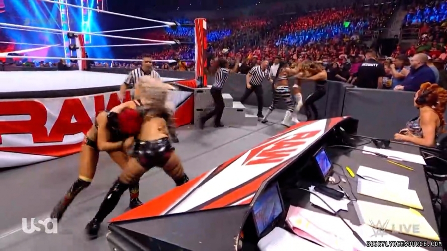 beckyraw20211108_00_10_02_15_Still319.jpg