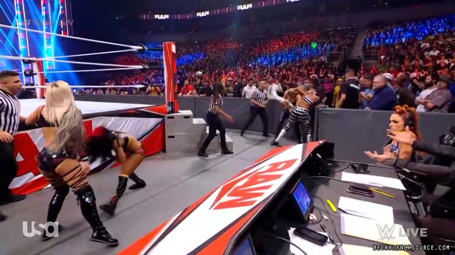 beckyraw20211108_00_10_08_15_Still327.jpg