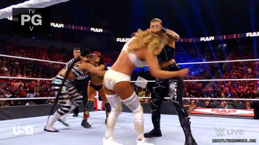 beckyraw20211108_00_10_29_15_Still329.jpg