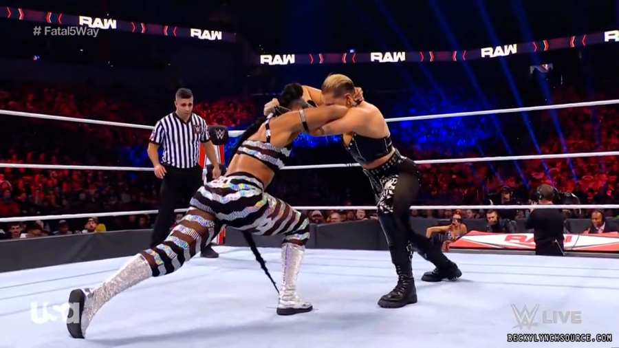 beckyraw20211108_00_11_48_00_Still349.jpg