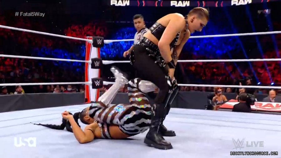 beckyraw20211108_00_12_16_00_Still376.jpg