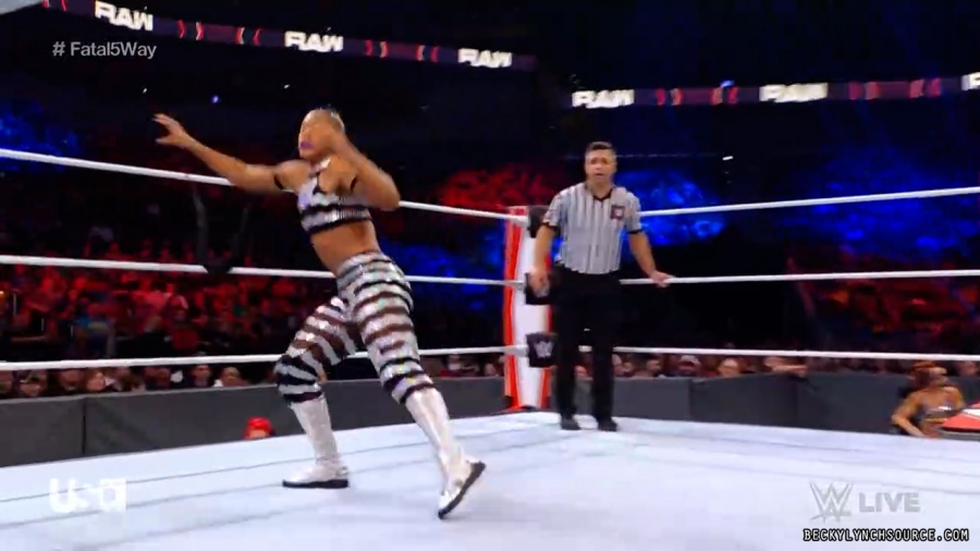 beckyraw20211108_00_12_22_00_Still381.jpg