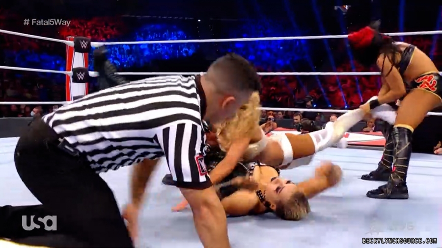 beckyraw20211108_00_13_26_15_Still392.jpg