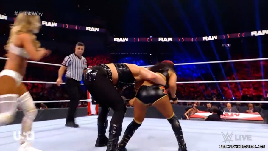 beckyraw20211108_00_14_23_00_Still406.jpg