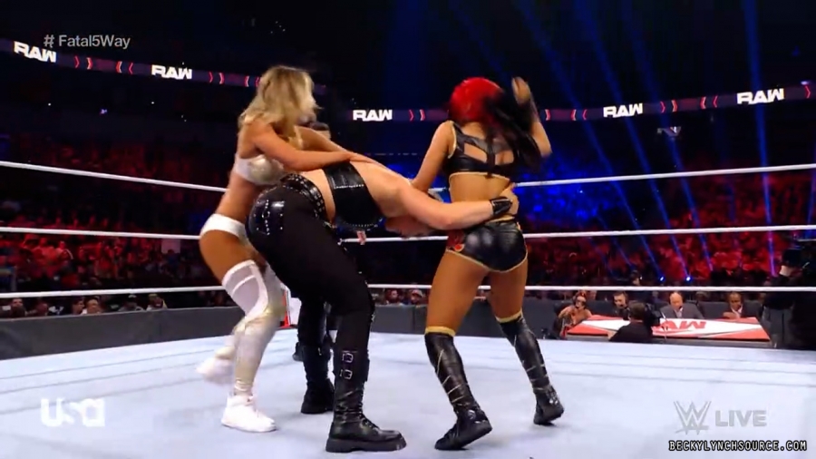 beckyraw20211108_00_14_23_15_Still407.jpg