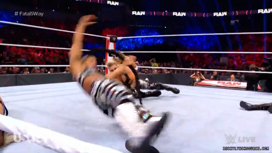 beckyraw20211108_00_19_59_15_Still491.jpg