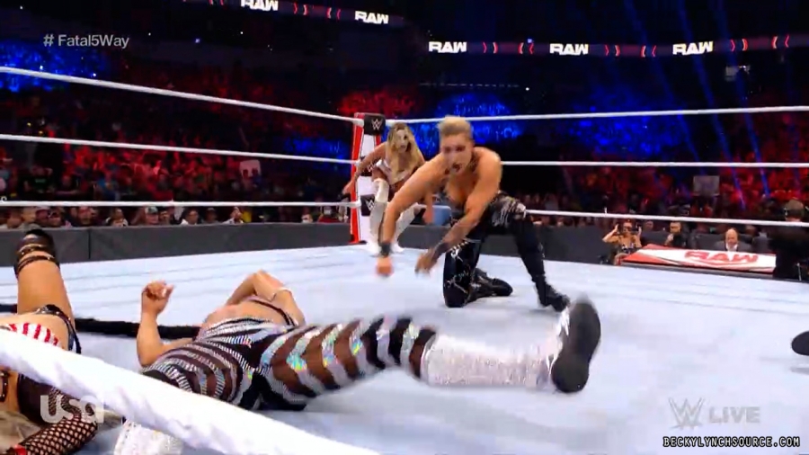 beckyraw20211108_00_20_00_00_Still492.jpg