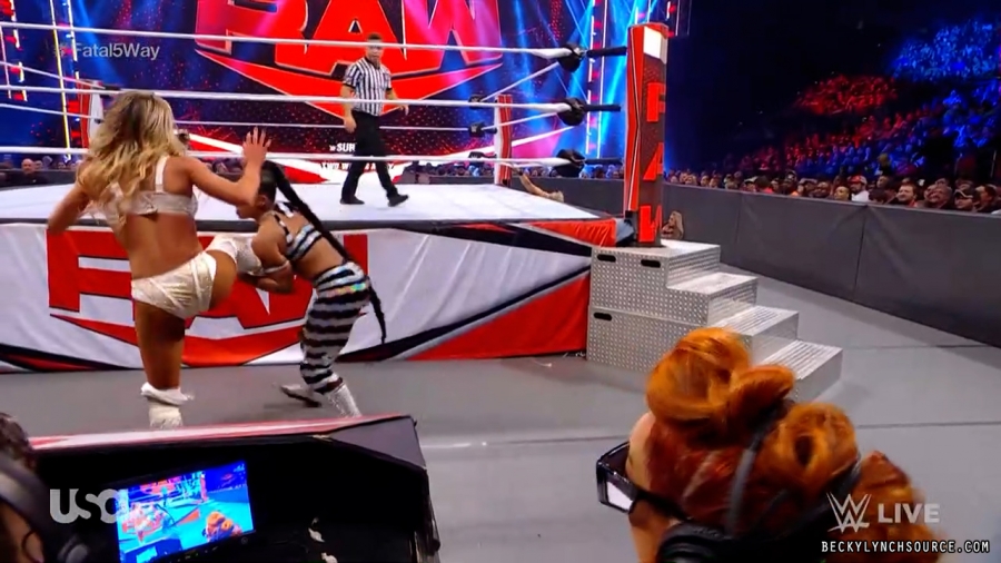 beckyraw20211108_00_20_53_15_Still523.jpg