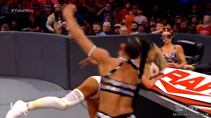 beckyraw20211108_00_20_55_15_Still525.jpg