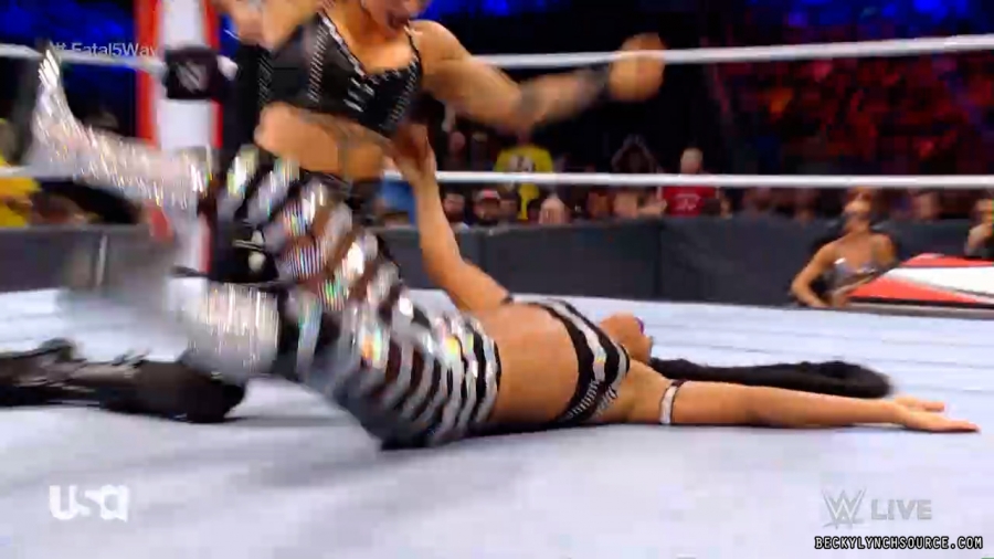 beckyraw20211108_00_21_45_15_Still551.jpg