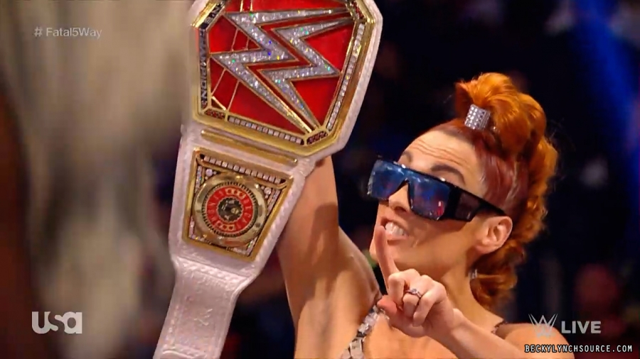 beckyraw20211108_00_24_39_00_Still614.jpg