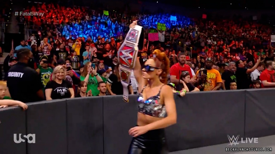 beckyraw20211108_00_25_12_15_Still667.jpg