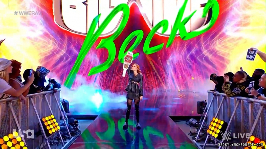 beckyraw20211122_00_00_16_15_Still030.jpg