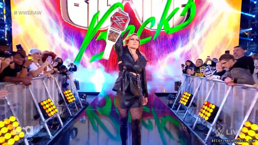 beckyraw20211122_00_00_22_15_Still040.jpg