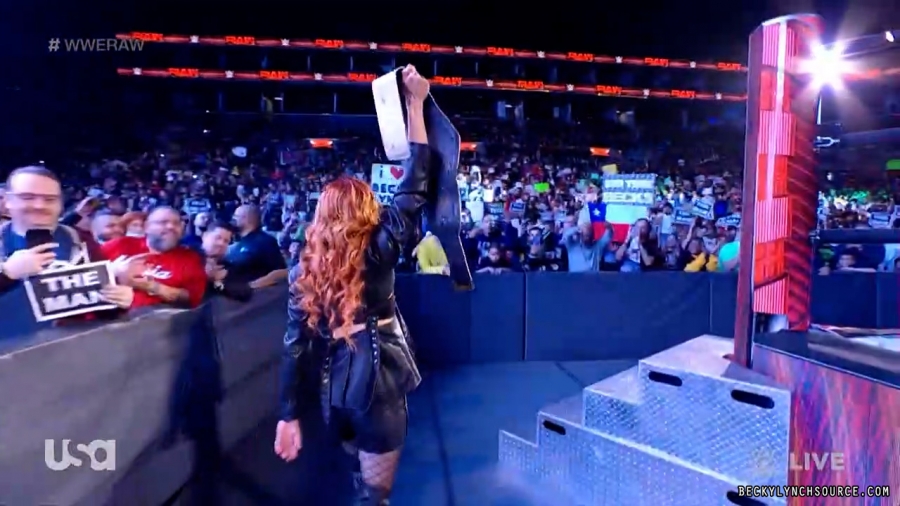 beckyraw20211122_00_00_30_00_Still052.jpg