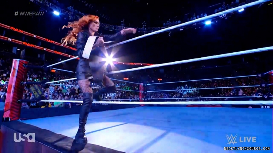 beckyraw20211122_00_00_38_15_Still068.jpg